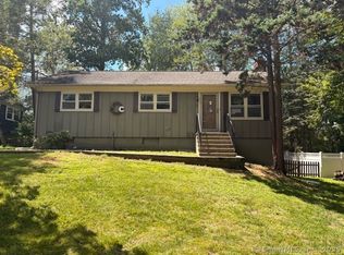 26 Windaway Rd, Danbury, CT 06810