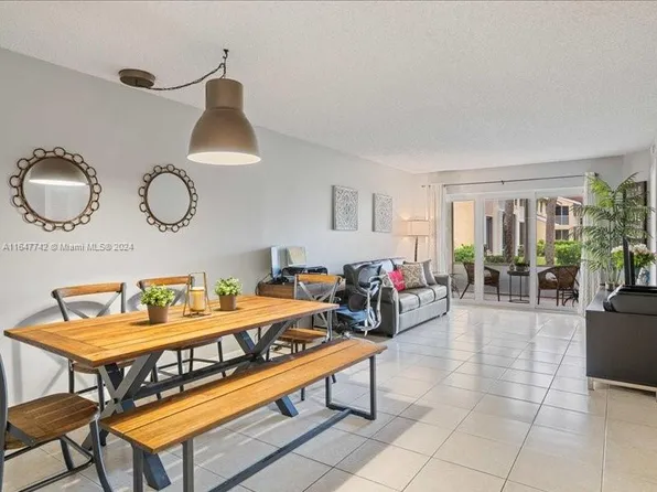 1134 Coral Club Dr #1134, Pompano Beach, FL 33071