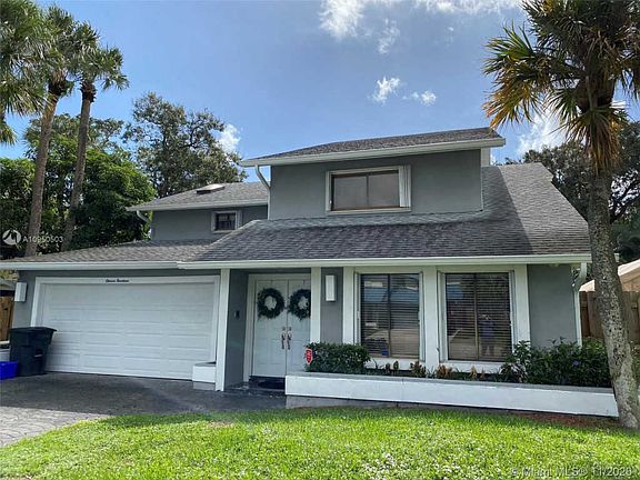 3rd image of 1114 Rainwood Cir W
