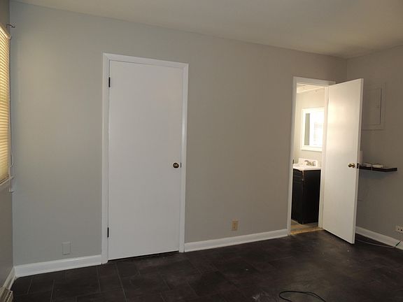 4th image of 409 Macedonia St