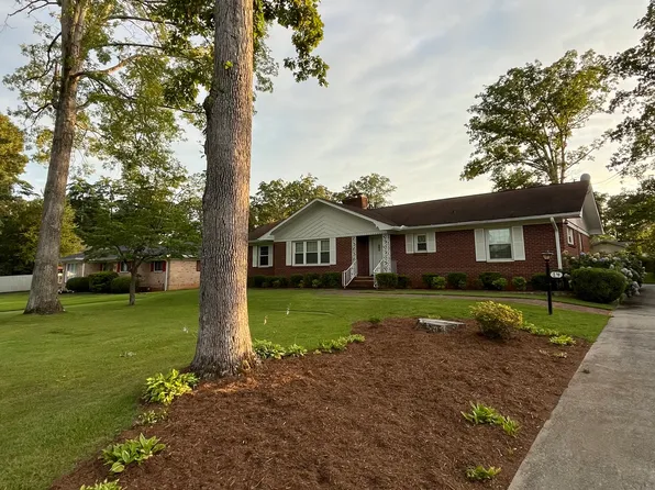 14 Albain Cir, Greenville, SC 29617