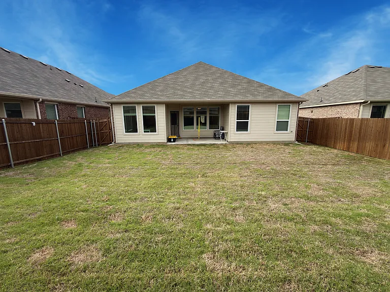 524 Hackney Dr — Photo 18