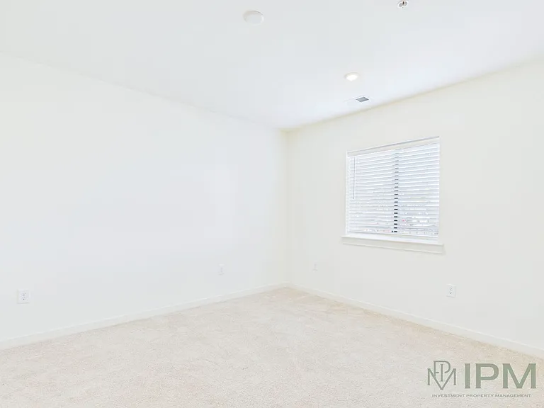 The Flats at Hampden — Photo 20