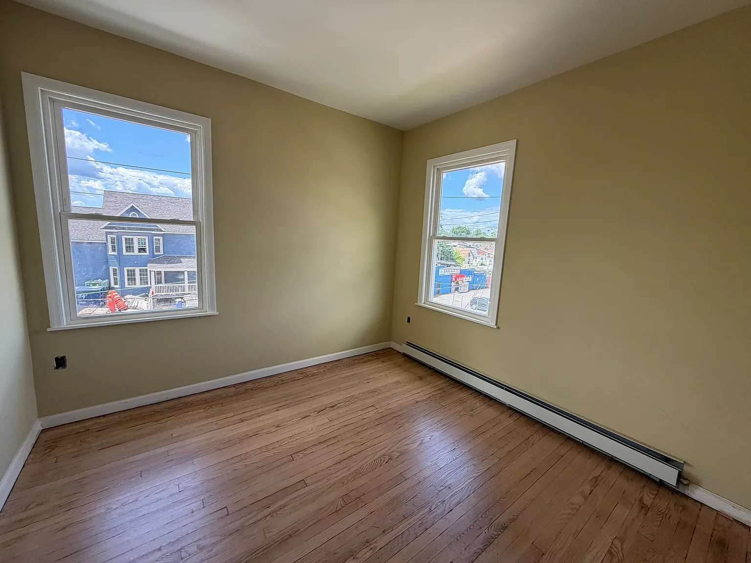 3 bed, $3,454 — Photo 1