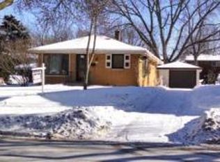 5016 N 107th St, Milwaukee, WI 53225