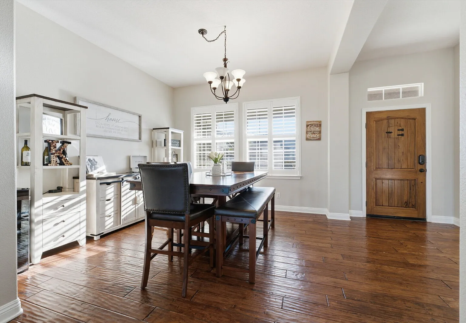 5 bed, 3.0 bath, 3147 sqft, $4,450 — Photo 3