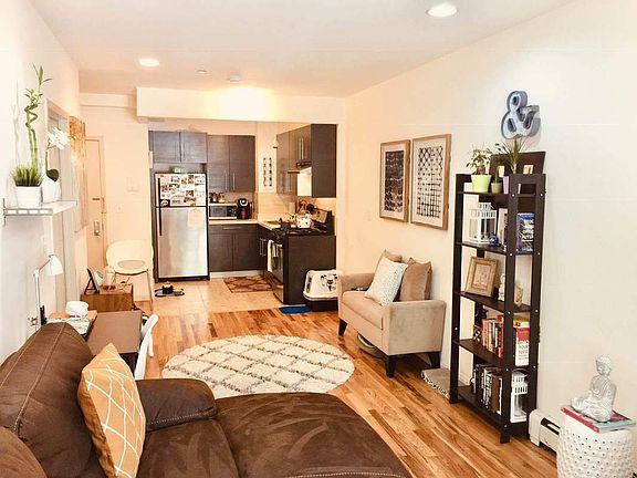 3rd image of 6711 Austin St APT 3A
