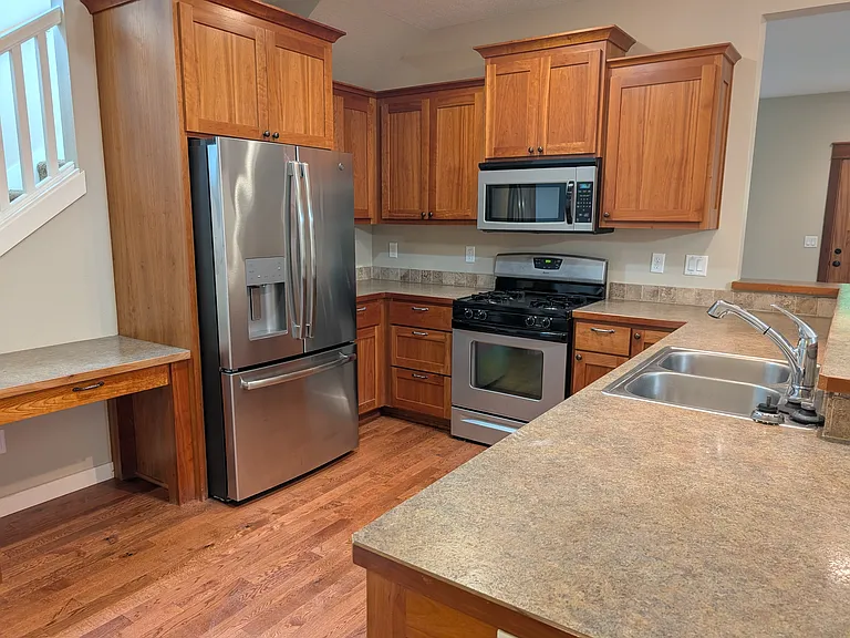 1135 W 28th Ave — Photo 7