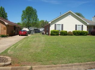 144 Honeysuckle Ct, Millbrook, AL 36054