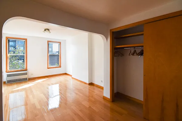 Rented by The Agency | media 9
