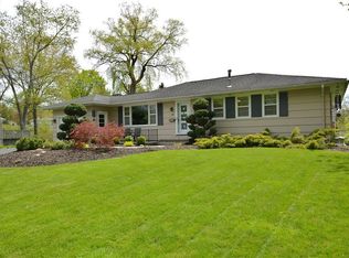 15 Valley Stream Rd, Penfield, NY 14526