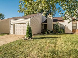 80 Lost Dutchman Dr APT A, Saint Peters, MO 63376