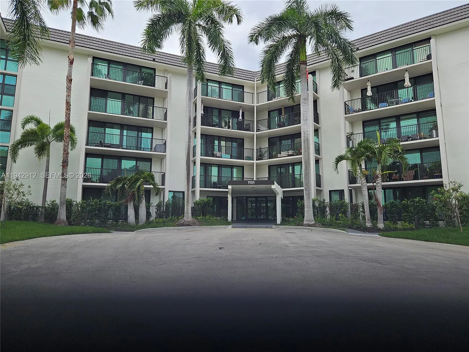 River Reach Condominium I — Photo 4