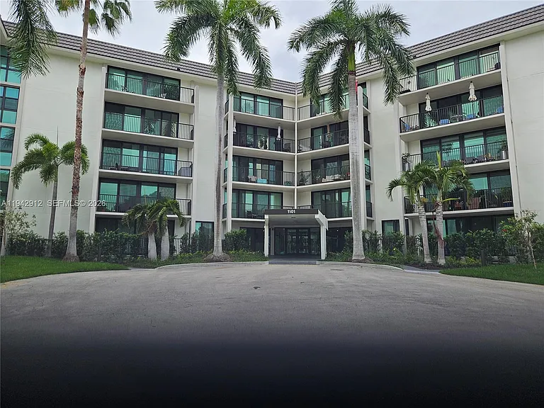 1101 River Reach Dr #418 — Photo 4