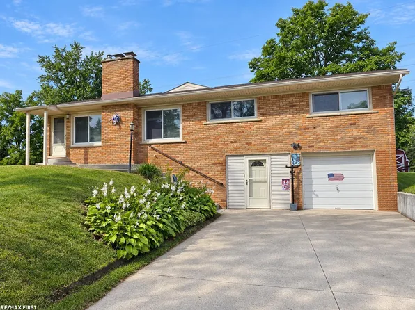 240 Bogie Lake Rd, White Lake, MI 48383