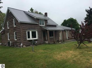 5910 N Shore Rd, Pinconning, MI 48650