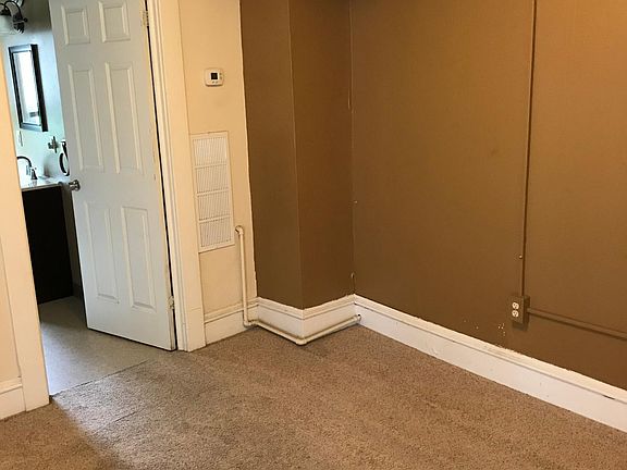 4th image of 307 Walnut St APT 6