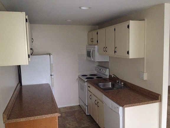 Kitchen with Dishwasher