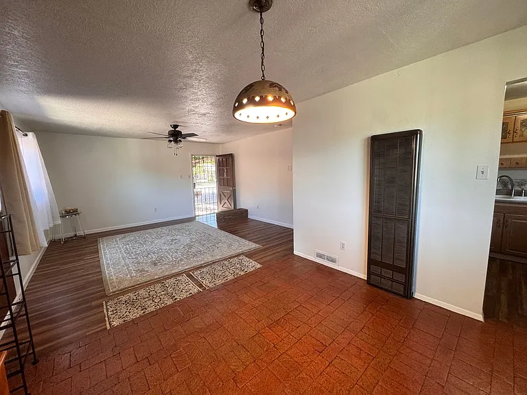 1205 Saint St NE — Photo 7