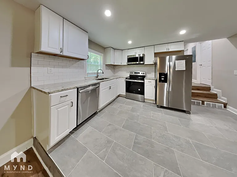 8266 Lake View Ter — Photo 2