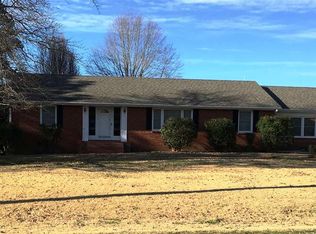 905 Tignors Store Rd N, Luray, TN 38352