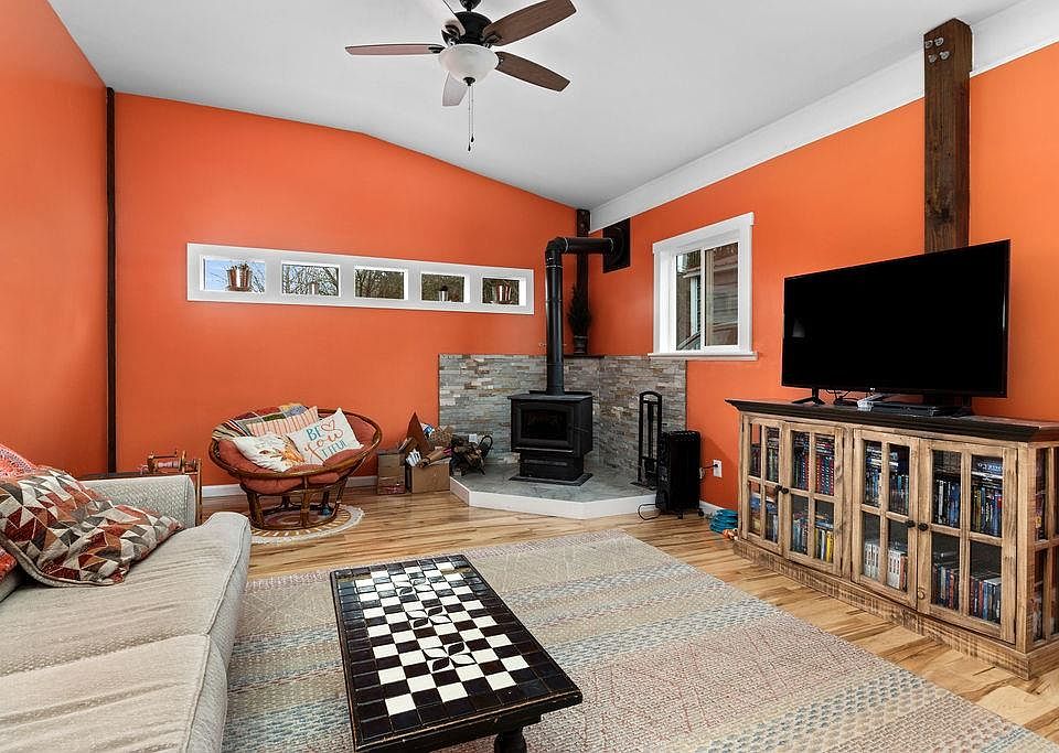1st image of 33 Tar Heel Ln
