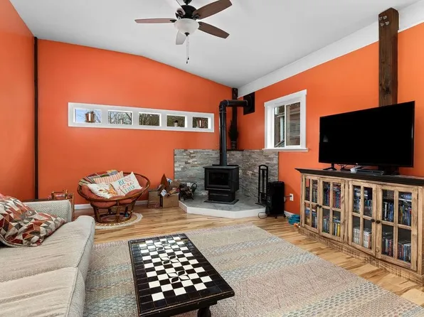 33 Tar Heel Ln, Lexington, VA 24450