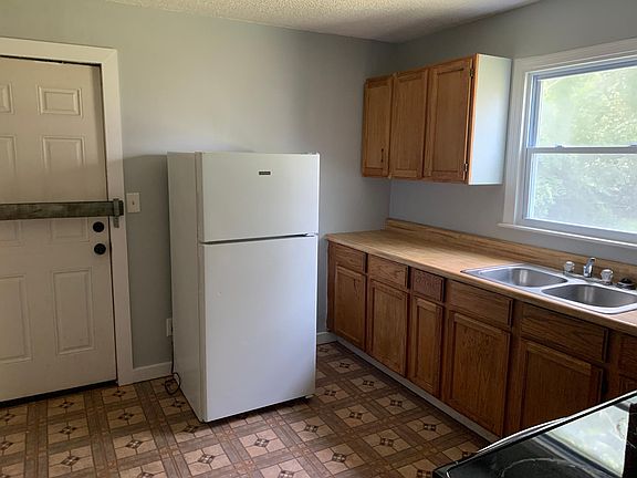 4th image of 7200 Walrond Ave