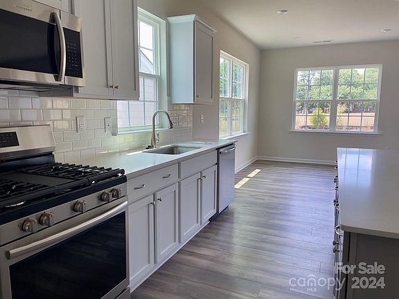 5th image of 182 White Apple Way #Bf5-75