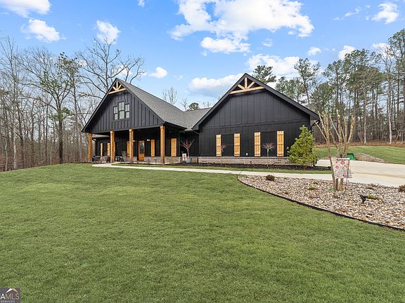 2nd image of 1231 Spinnaker Rd