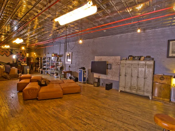 49 Howard image 1 of 7