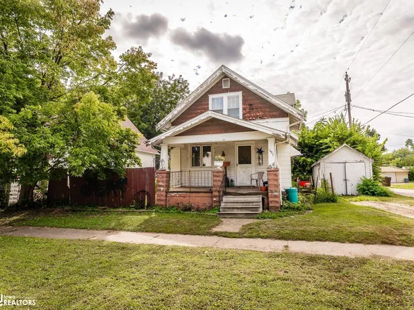 107 S 5th St, Marshalltown, IA 50158