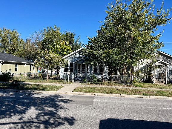 4th image of 2911 S Joplin Avenue
