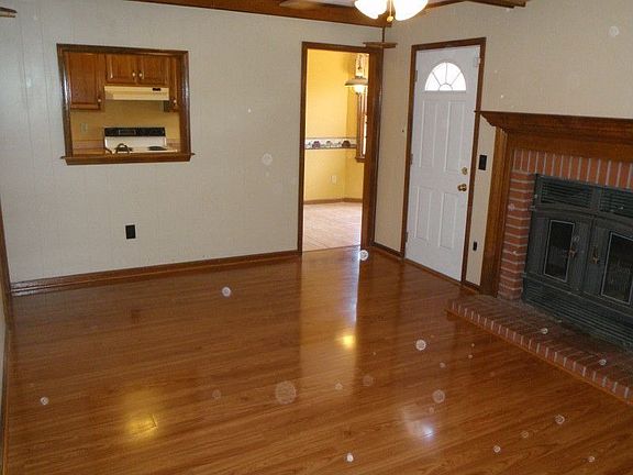 4th image of 1812 Gravenhurst Dr