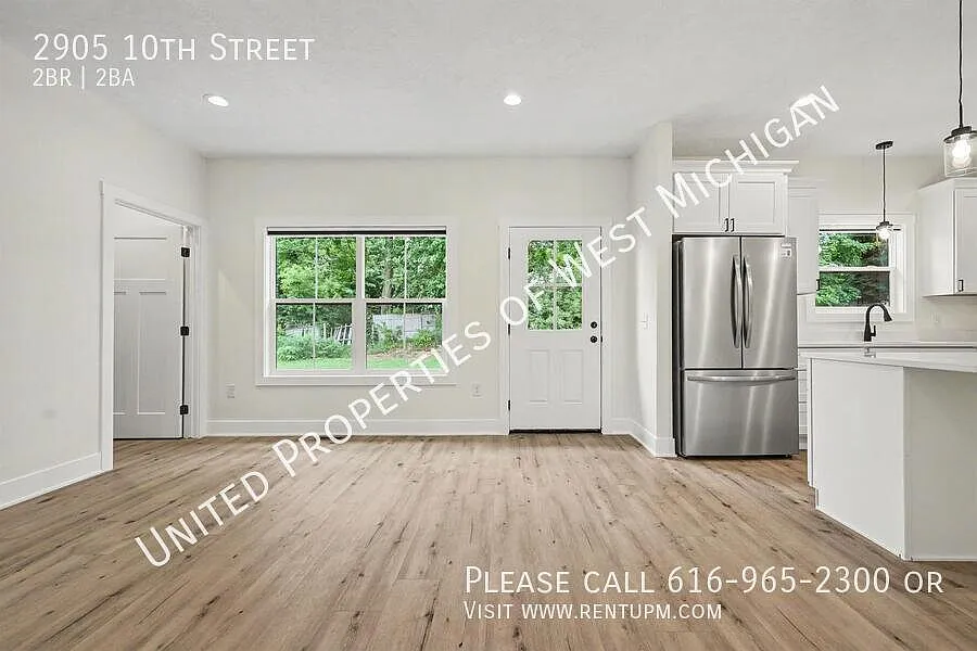 2905 10th St