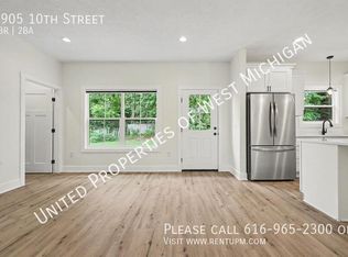 2905 10th St, Wayland, MI 49348