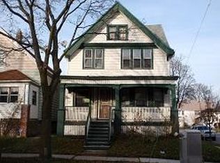 2002 W Keefe Ave, Milwaukee, WI 53206