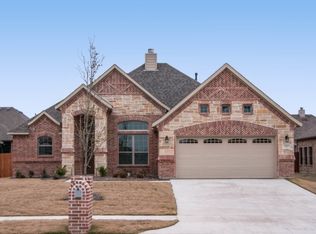 121 Traveller St, Waxahachie, TX 75165