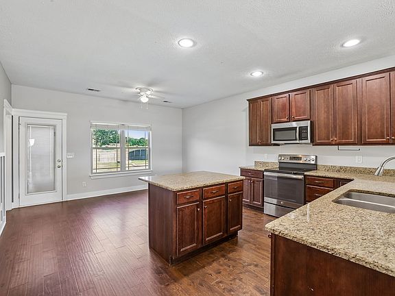 5th image of 212 Ralen Ave