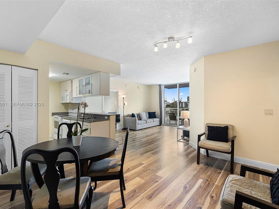 1st image of 275 NE 18th St APT 710