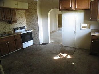 2nd image of 448 Lindley St