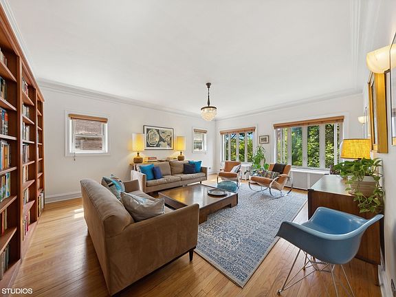 4th image of 4221 N Paulina St APT 2I