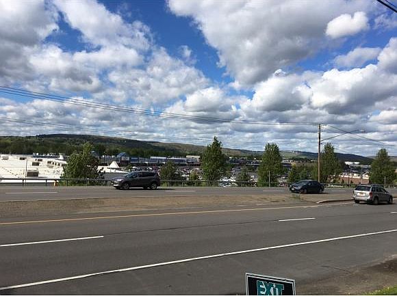 2nd image of 2420 Vestal Pkwy E