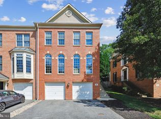 15 Blue Hosta Way, Rockville, MD 20850