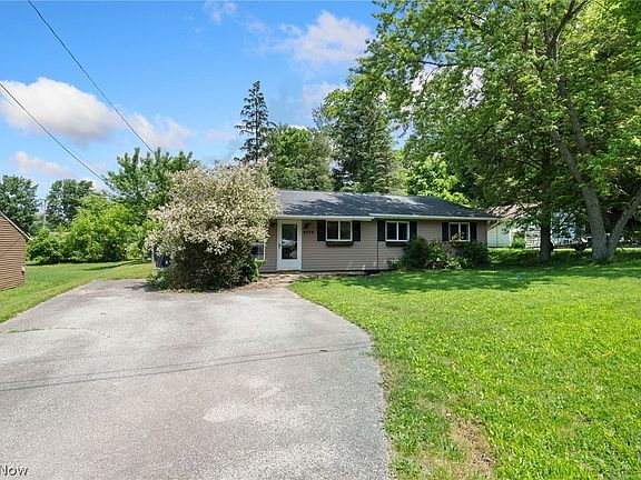 2nd image of 2777 Shadley St