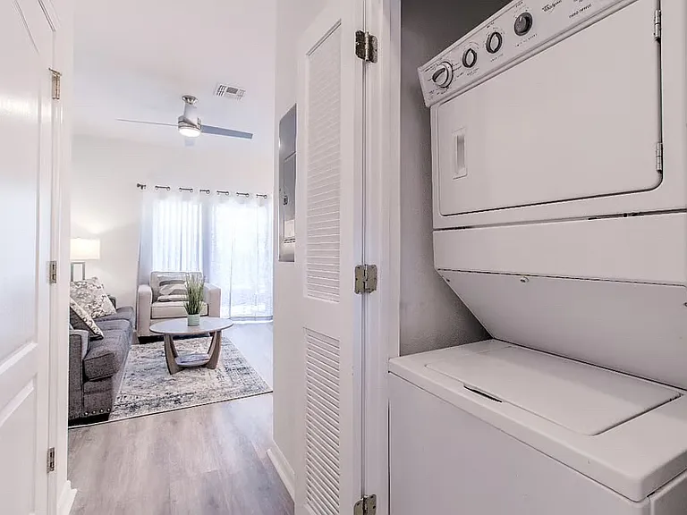 2479 Caravelle Cir — Photo 15