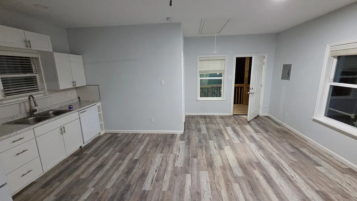 Building Photo - 2330 Dorrington St #D