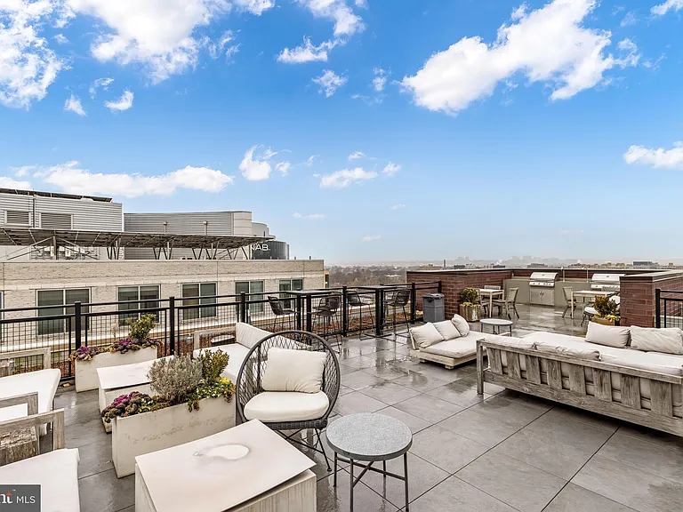 37 L St SE #803 — Photo 31