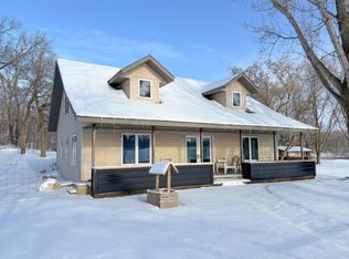 21286 345th St, Erhard, MN 56534