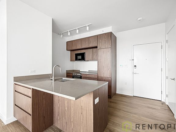4th image of 40 Bruckner Blvd #332